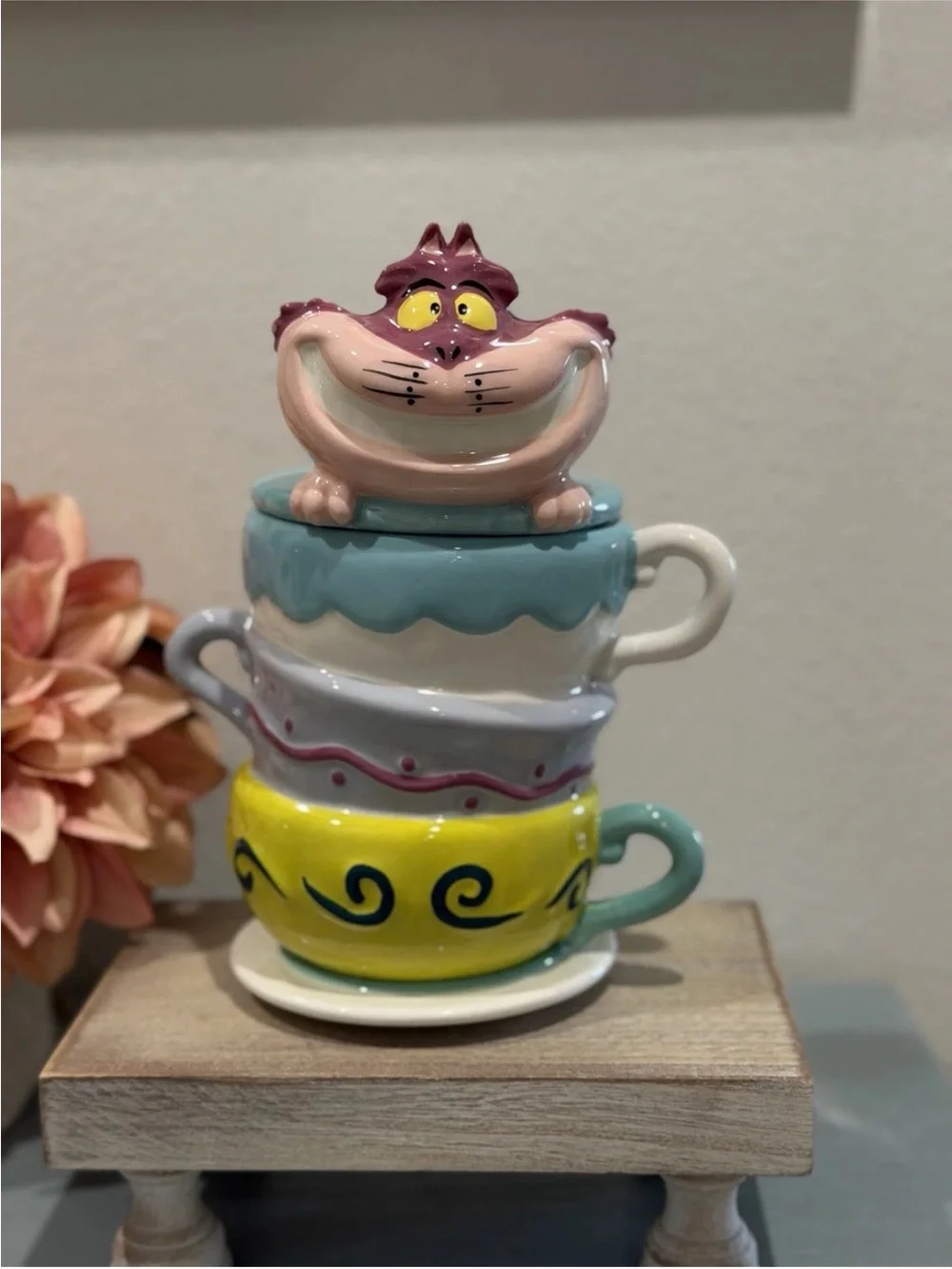 Disney Alice in Wonderland Cheshire Cat Cookie Jar Stacked Teacups
